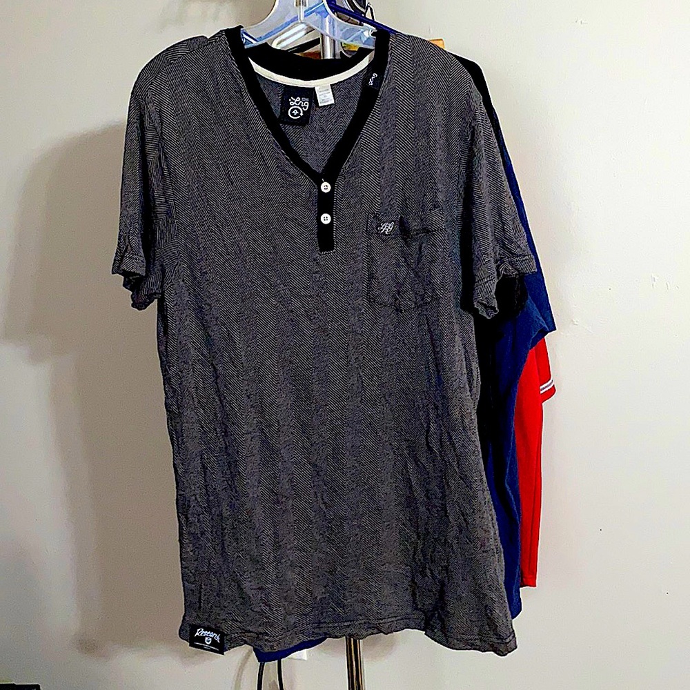 XL  lrg shirt